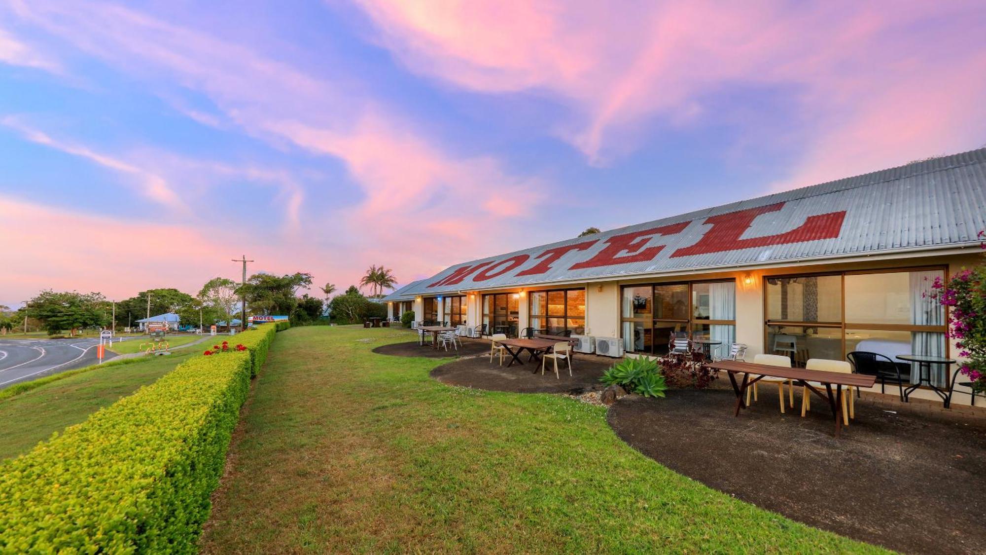 Maleny Views Motel Exterior photo