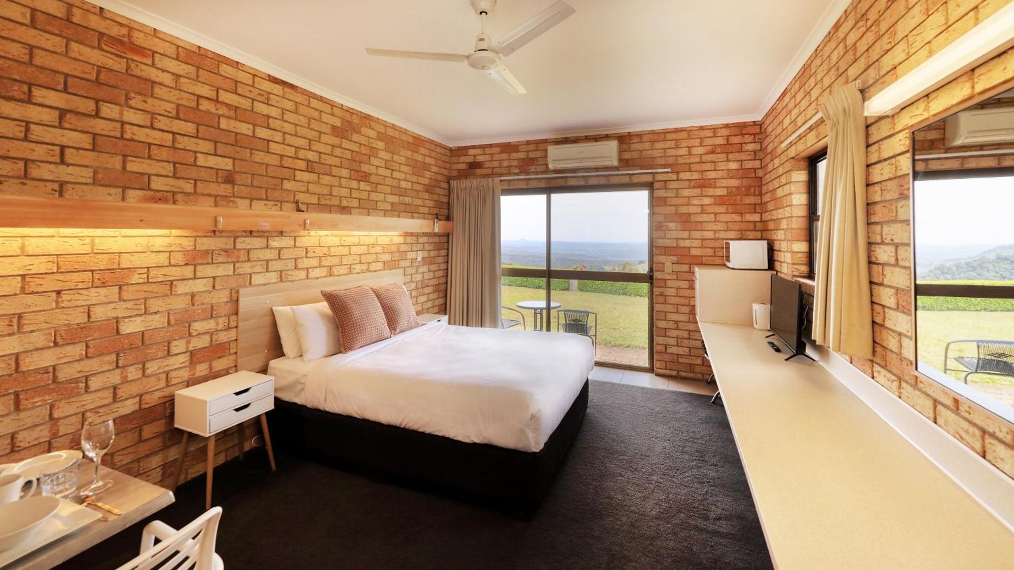 Maleny Views Motel Exterior photo